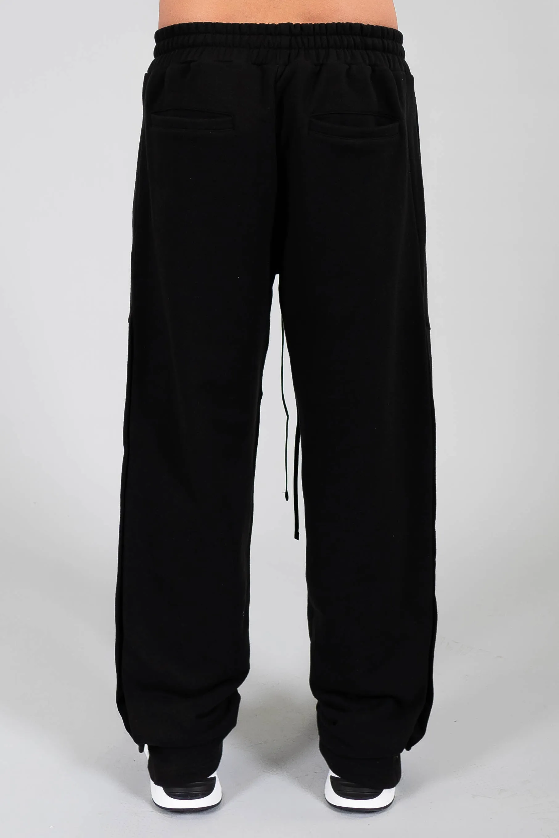 BLACK SNAP BUTTON JOGGER