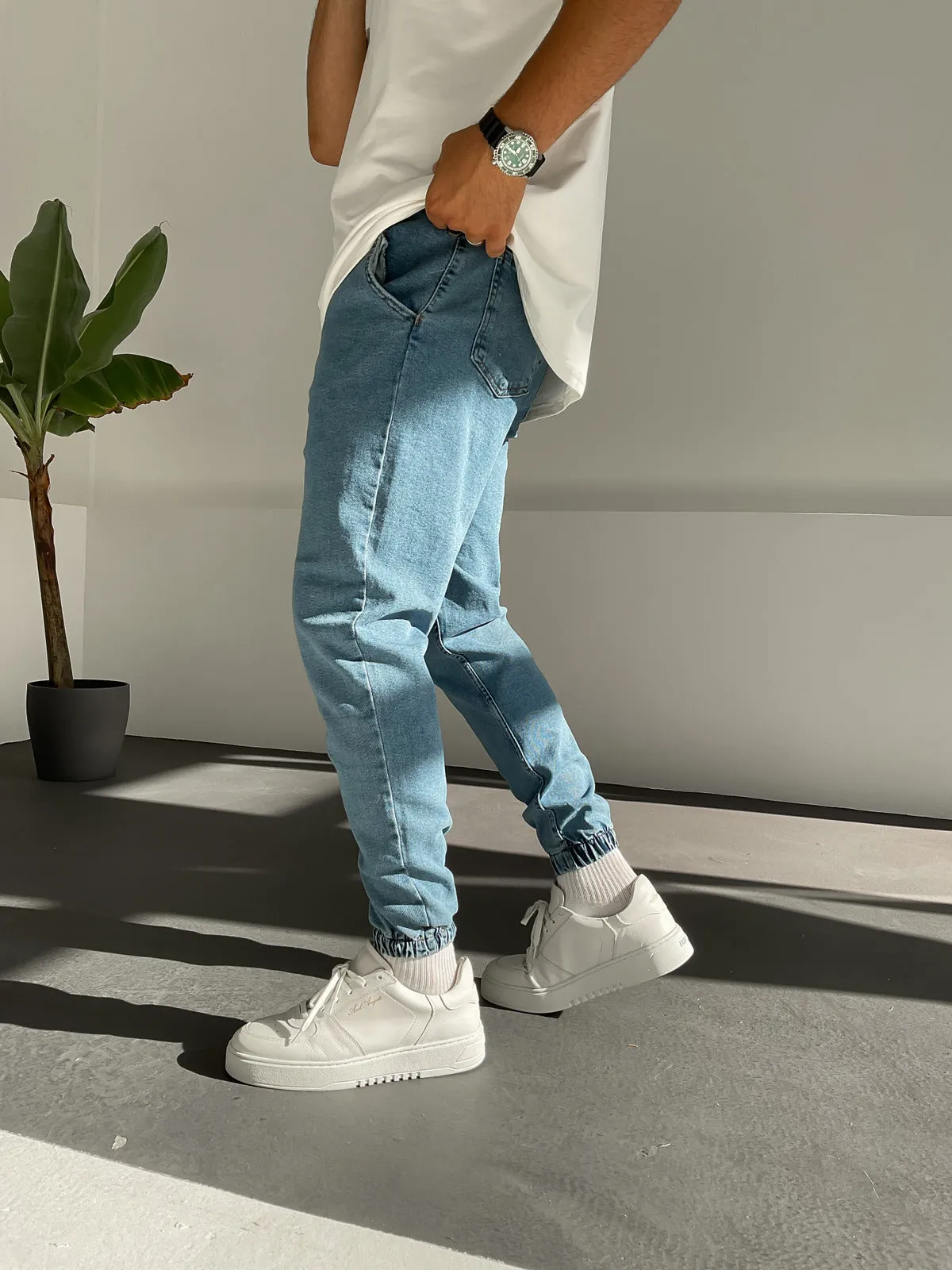 Ice Blue Jogger Jeans BB5259