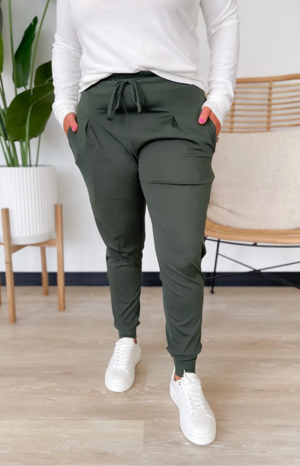 Karina Pleated Joggers