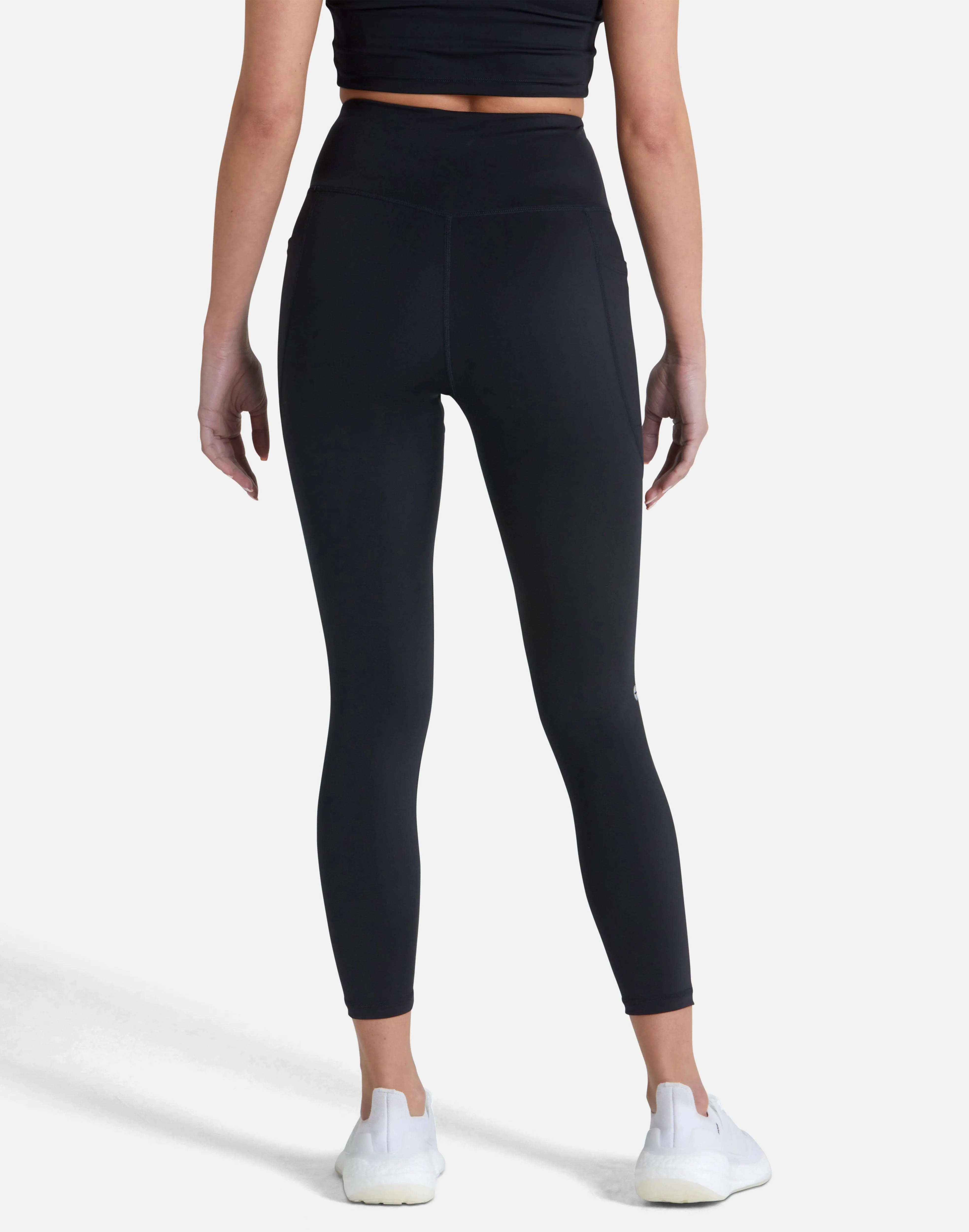 Relentless 7/8 Legging in Black